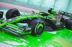 开云体育-法拉利完胜索伯车队，佩雷兹惊艳四座