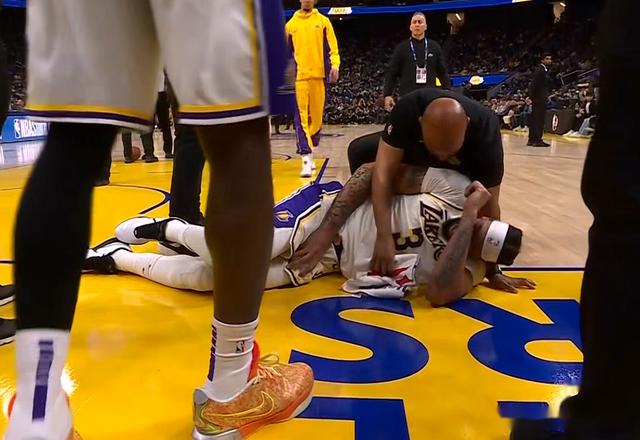 爆料!湖人队内幕曝光,引发热议 爆料!湖人队内幕曝光,引发热议