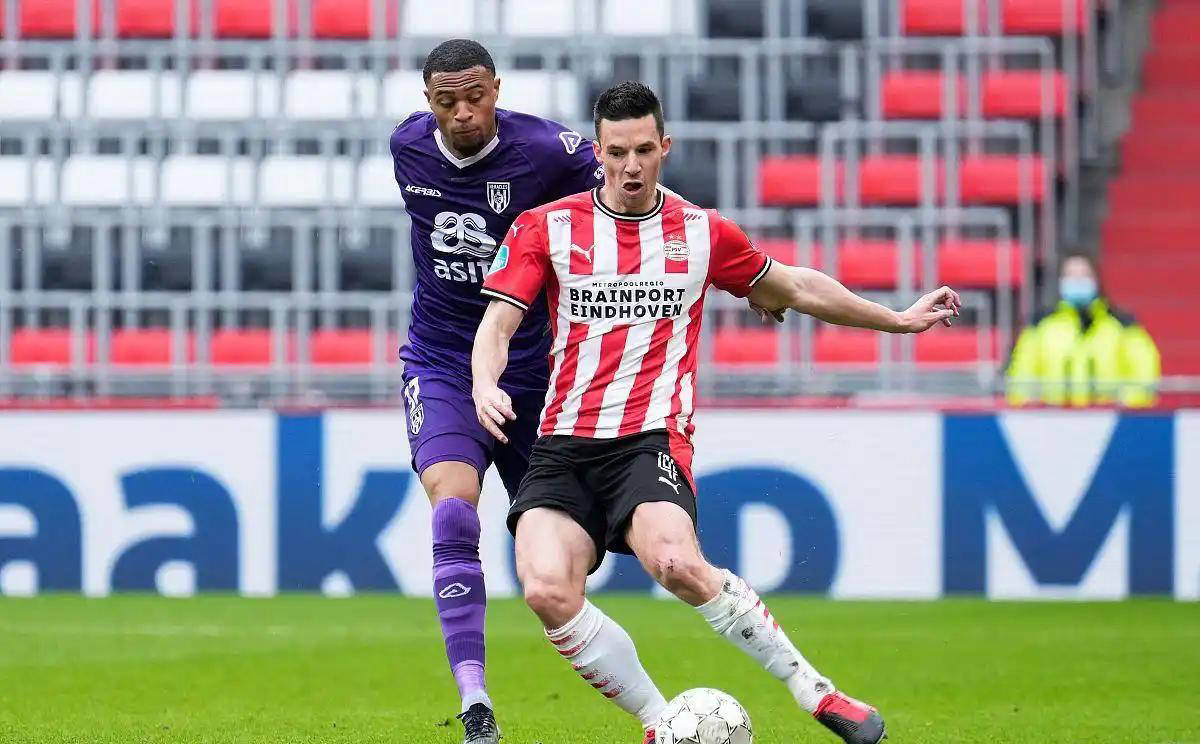 沙尔克04主场未能主场取胜,遗憾战平 沙尔克04主场未能主场取胜,遗憾战平