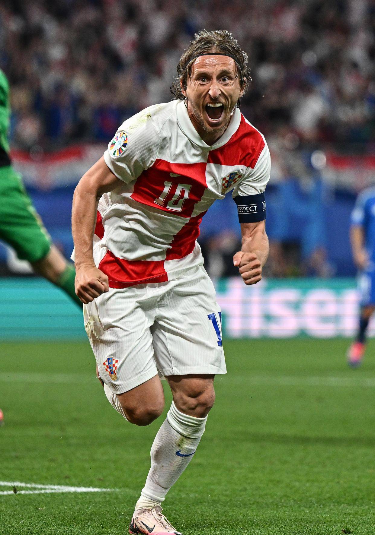 克罗地亚主帅呼吁球员团结，勇往直前香港欧预赛