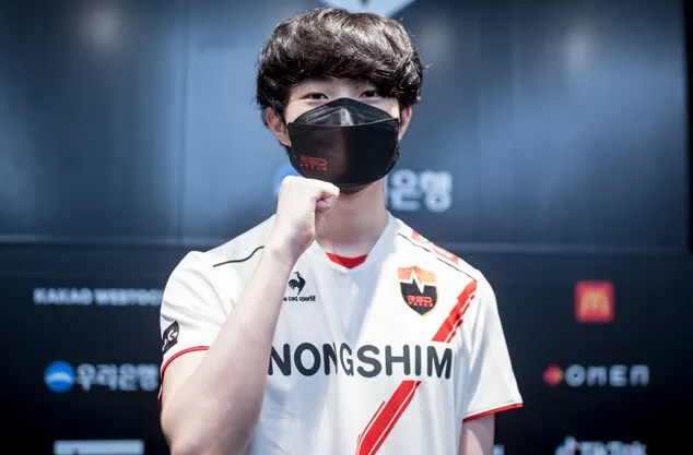 IG轻取NS,Ruler开启传奇时刻半决赛3:2(首尔) IG轻取NS,Ruler开启传奇时刻半决赛3:2(首尔)