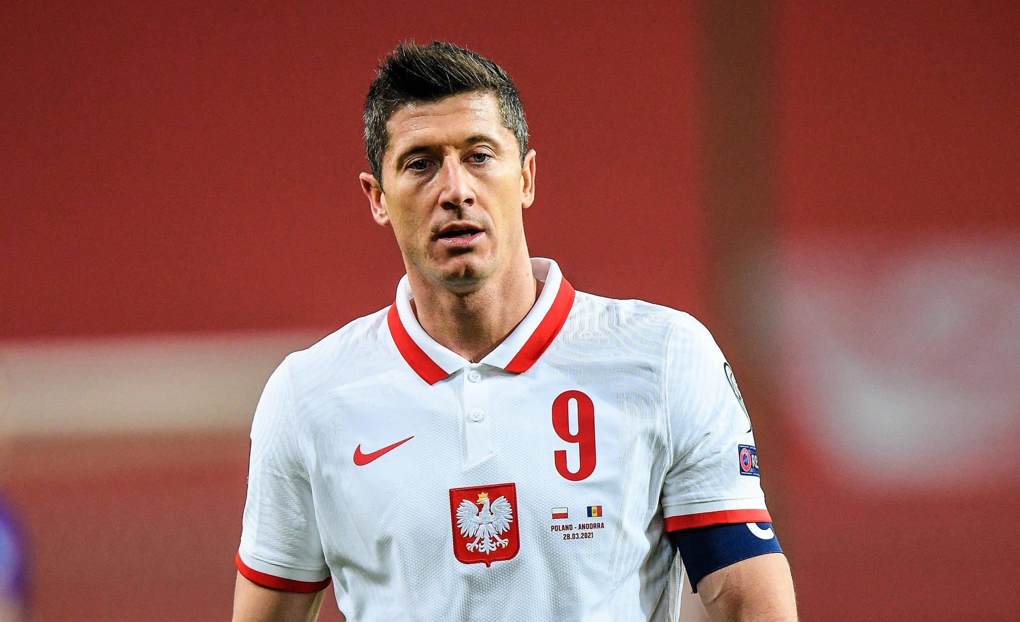 波兰队逆转英格兰队，马龙刷新纪录